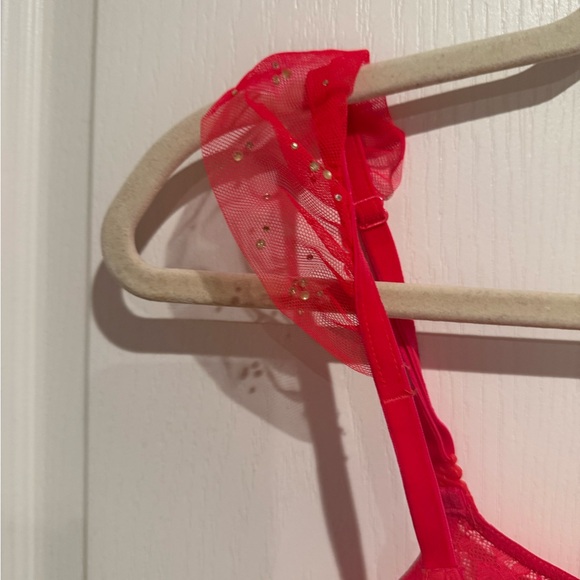 Victoria's Secret pink rhinestones Lace Bra - Picture 2 of 5